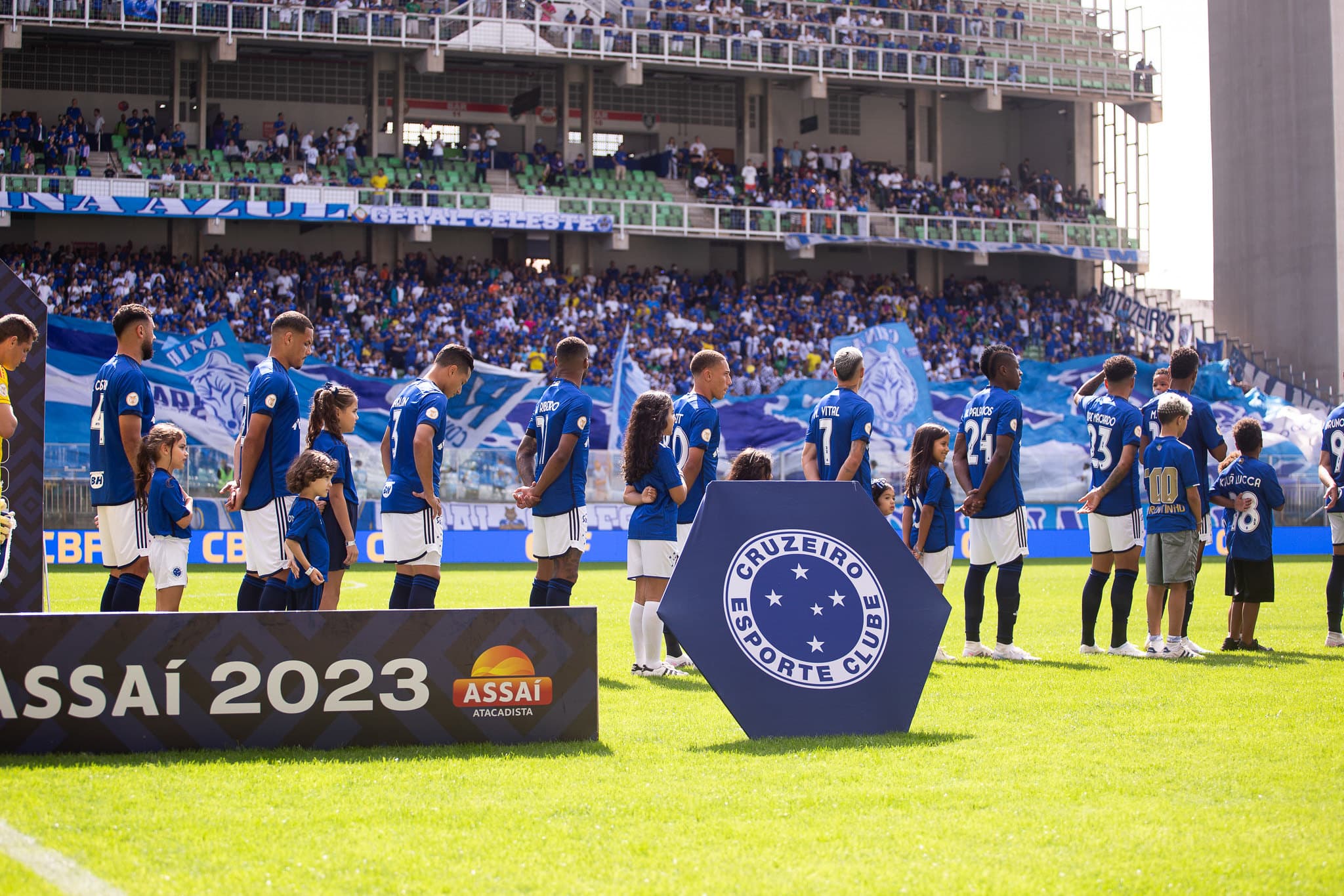 Cruzeiro recebe o Flamengo no Mineirão pela 27ª rodada do Campeonato Brasileiro