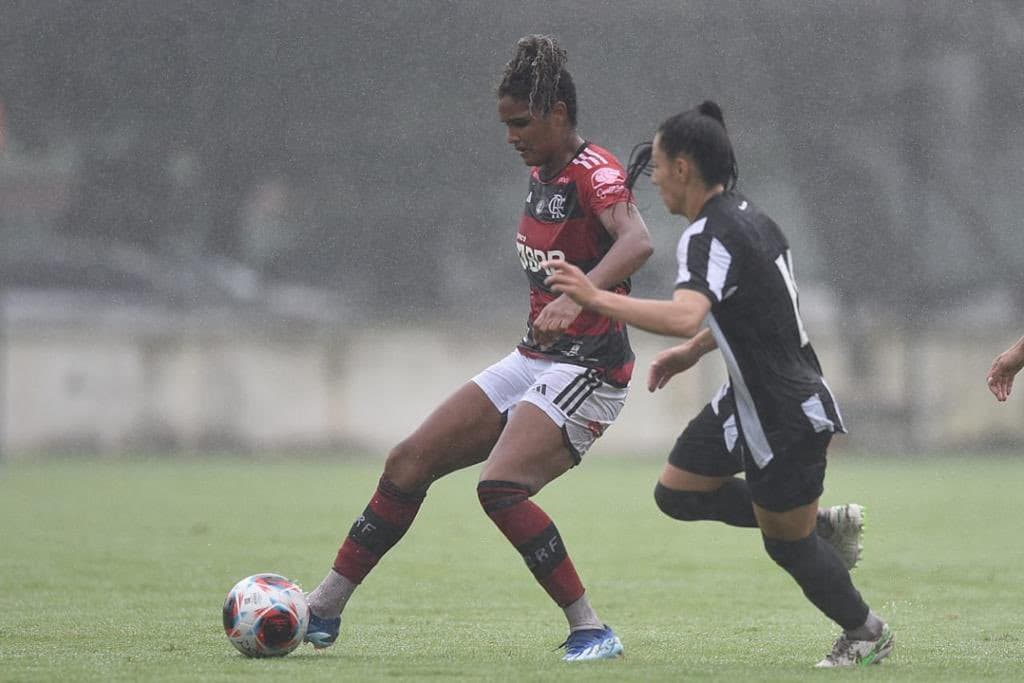 Flamengo e Botafogo se enfrentaram na Gávea, pelo Campeonato Carioca Feminino