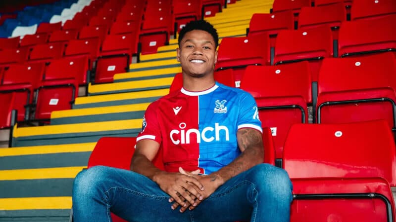 Matheus França anunciado no Crystal Palace