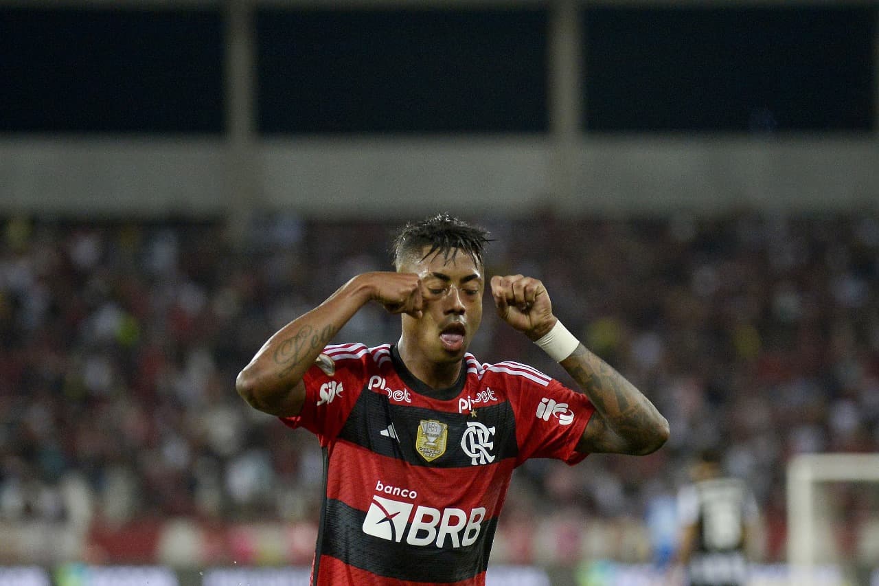 Bruno Henrique provoca com chororô após gol do Flamengo diante do Botafogo; torcedores alvinegros temem chegada do Mais Querido na briga pelo título braisleiro