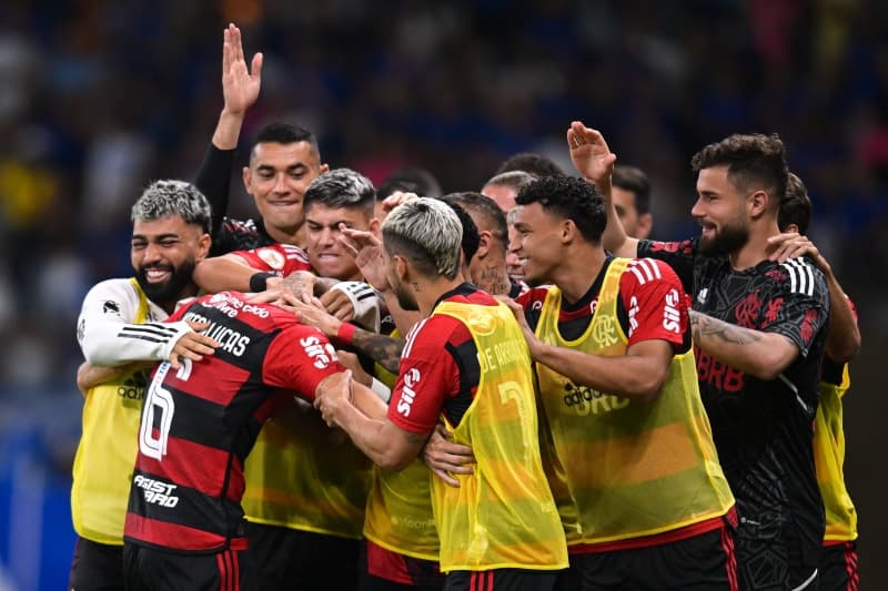 Flamengo venceu o Cruzeiro por 2 a 0 pelo Brasileirão, marcando a estreia de Tite