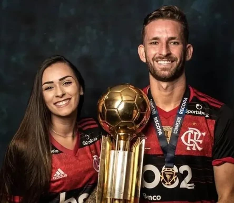Léo Pereira e sua ex-esposa, Tainá Castro
