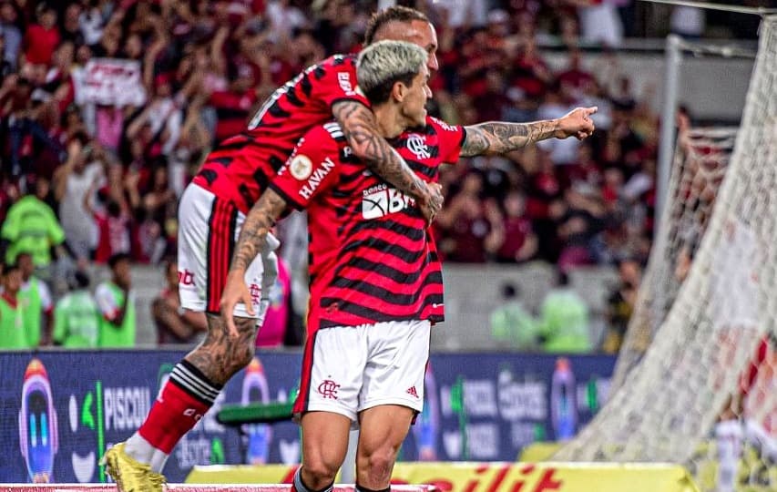 Everton Cebolinha e Pedro comemoram gol do Flamengo