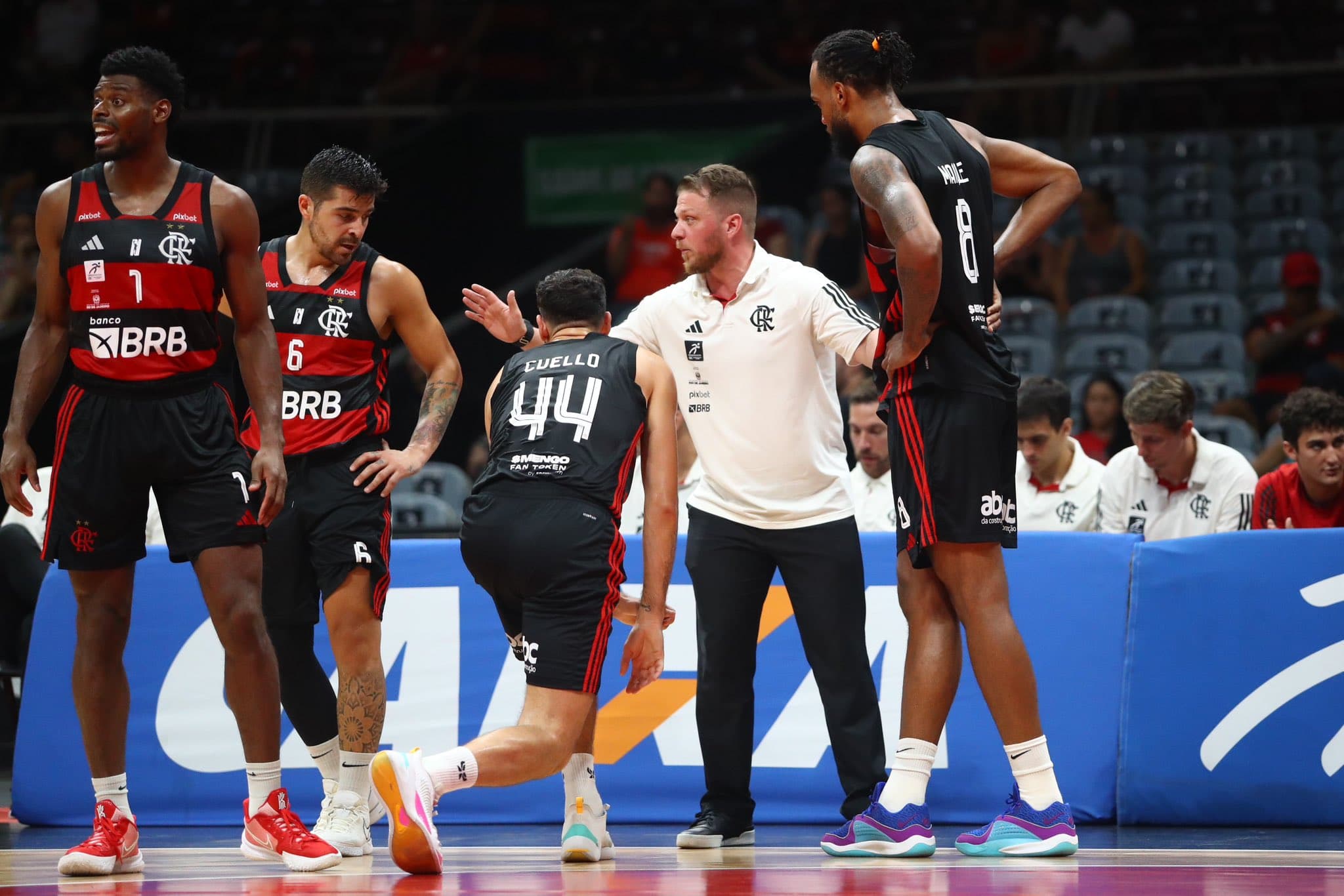Time do Flamengo em quadra no NBB; Rubro-Negro sofreu derrota para o Pato Basquete