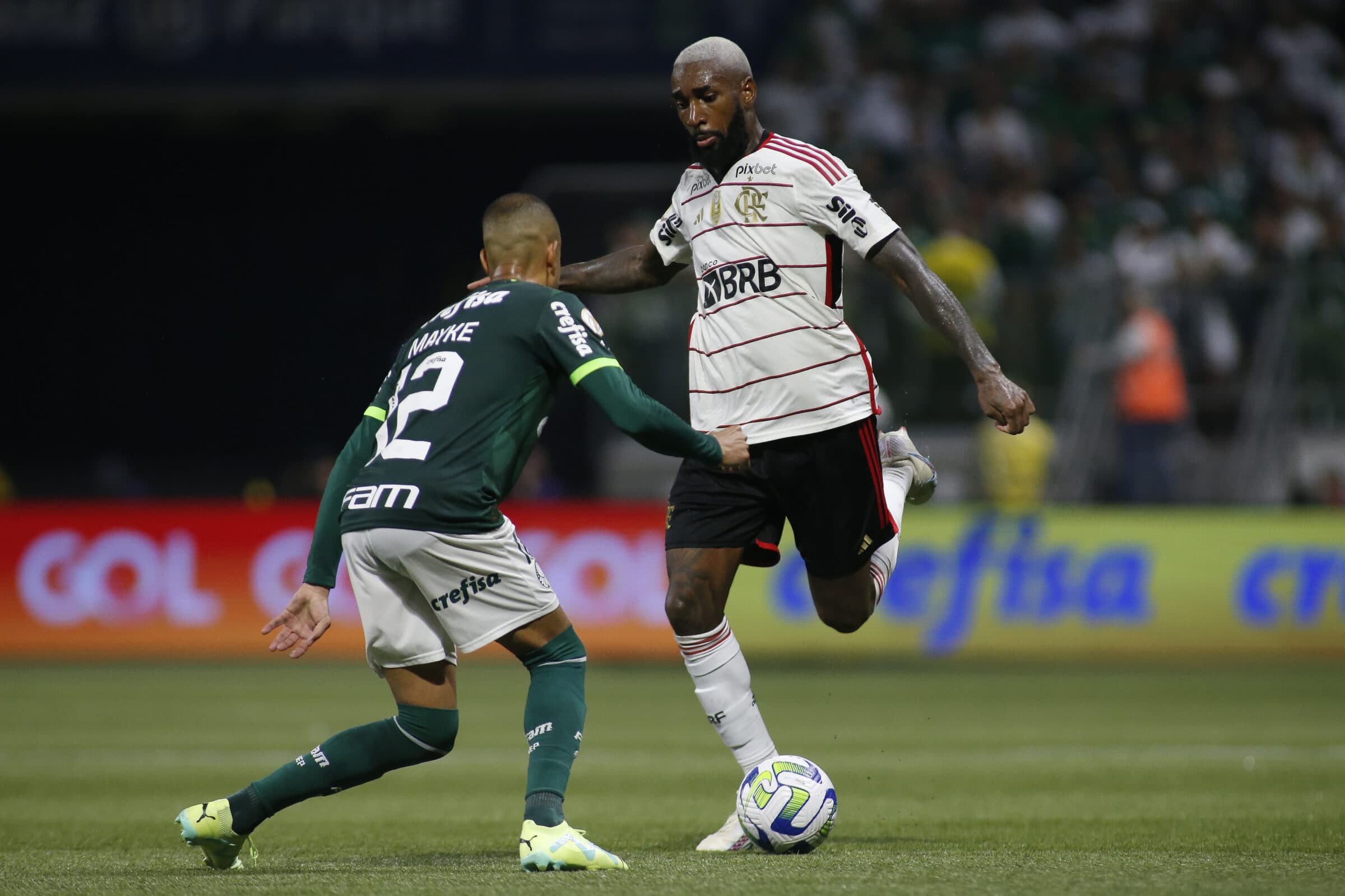 Torcedor do Atlético-MG cria falácia que Flamengo foi beneficiado por Ramon Abatti Abel em jogo contra o Palmeiras no Brasileirão