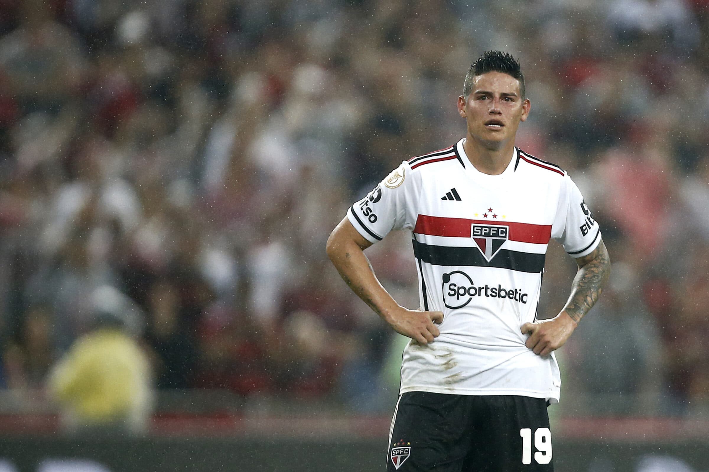 James Rodriguez em Flamengo x São Paulo pelo Brasileirão