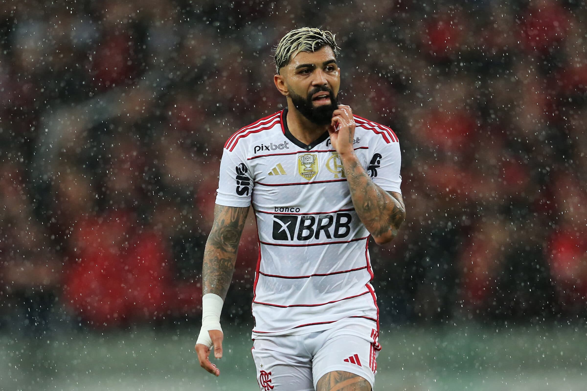 Gabigol publica foto após ser expulso contra Fluminense e torcida do Flamengo desaprova