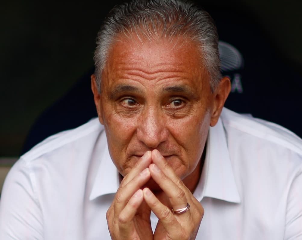Tite durante jogo entre Flamengo e Cuiabá, que marcou despedida de Filipe Luís