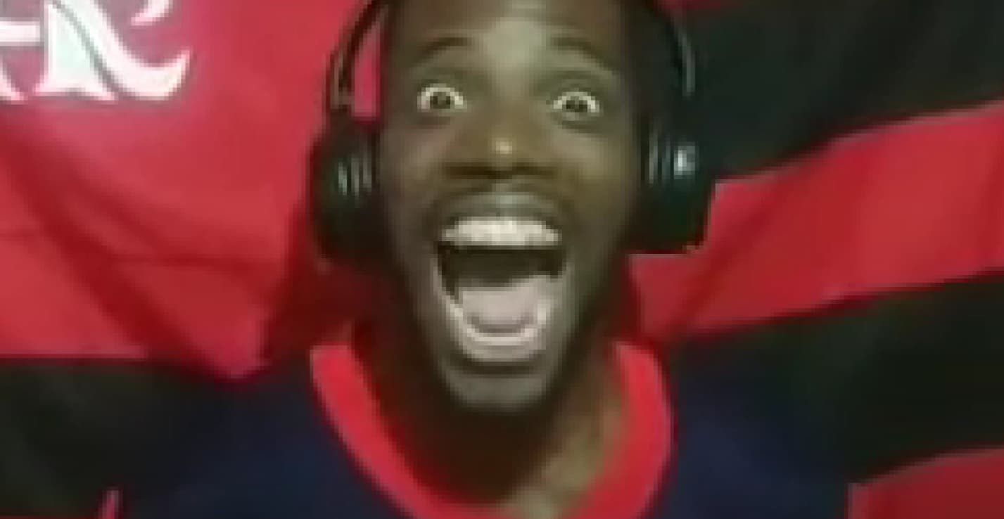 Anúncio de Everton Ribeiro foi feito por Leandro Miranda, famoso pelo grito "coé, rapaziada".