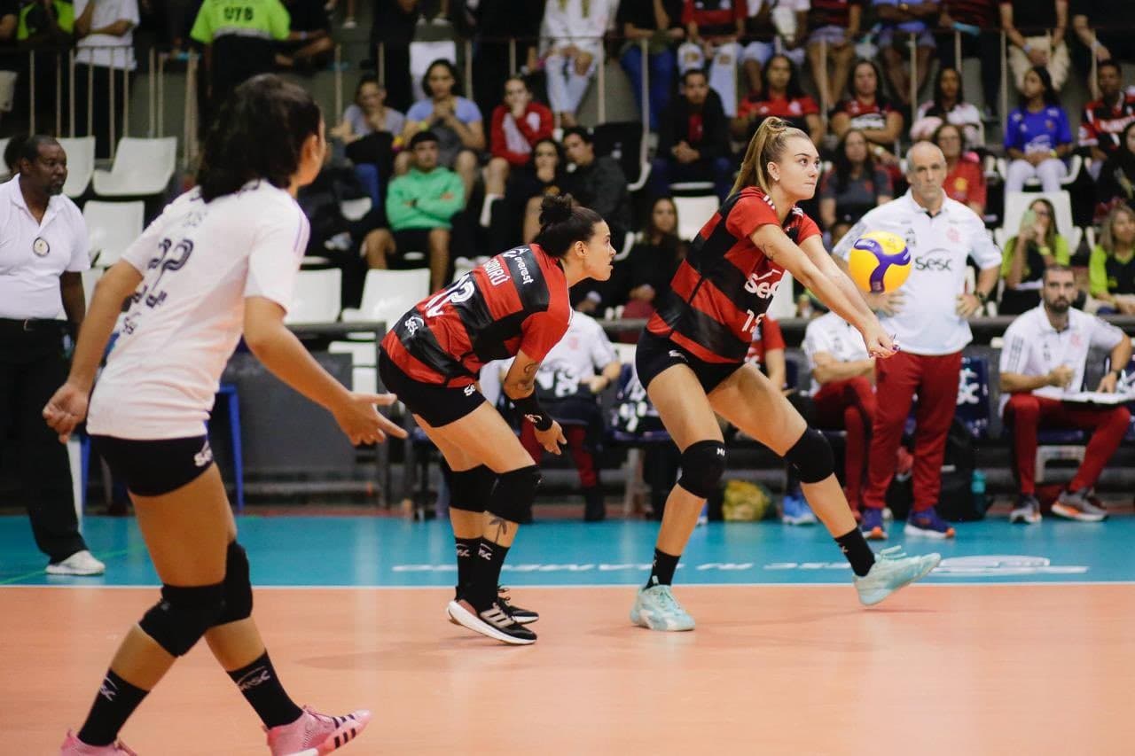 Nesta sexta (26), Sesc Flamengo x Barueri se enfrentam no Ginásio Sportsville; veja onde assistir a Superliga Feminina de Vôlei