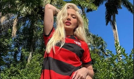 Na partida entre Flamengo e Vasco, affair de Léo Pereira revelou estar indo ao Maracanã pela primeira vez e mostrou animação