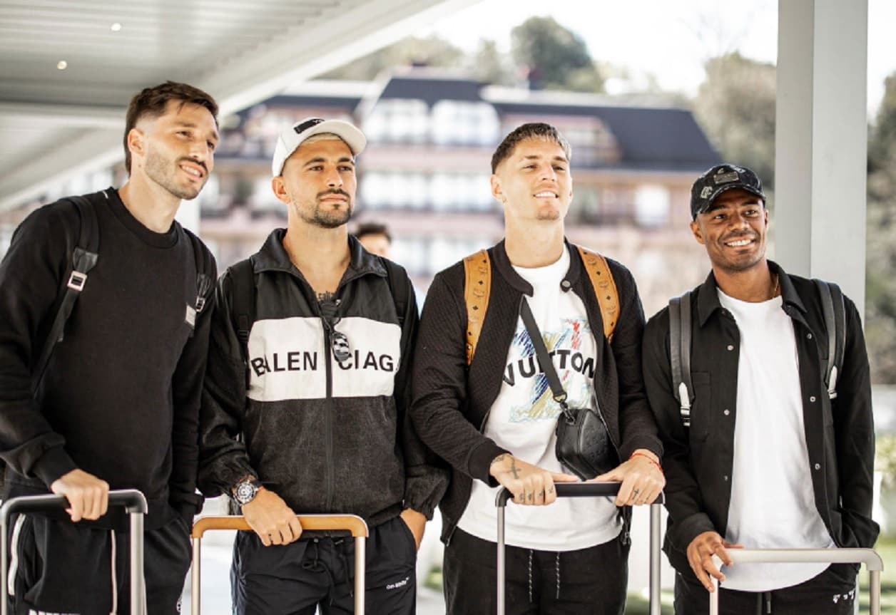 Arrascaeta, Nicolás de la Cruz, Matias Viña e Guillermo Varela do flamengo no uruguai