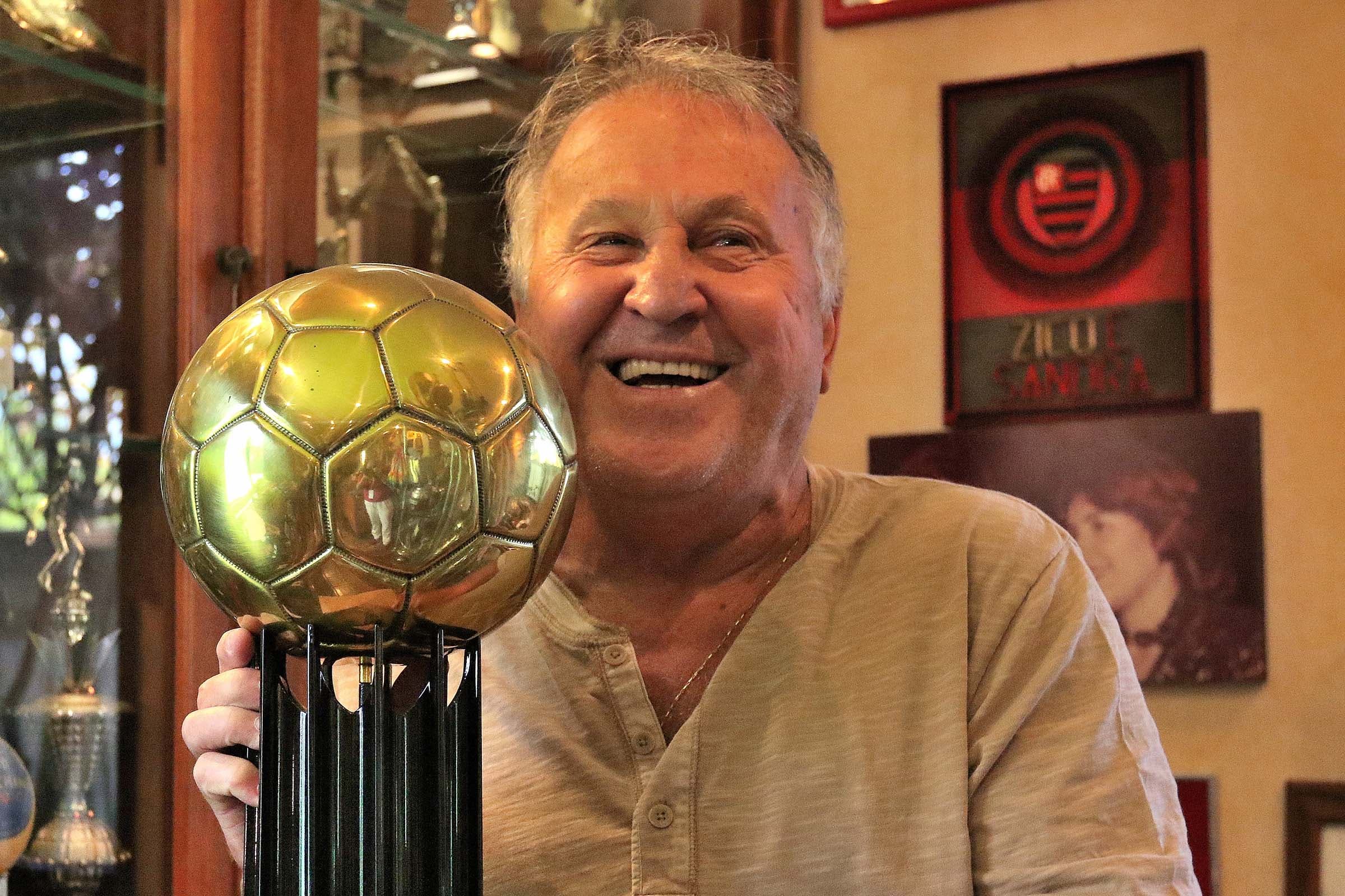 Zico avaliou Vini Jr, Leandro, Ronaldinho, Rondinelli e Júnior em lista de craque perfeito. Todos já passaram pelo Flamengo