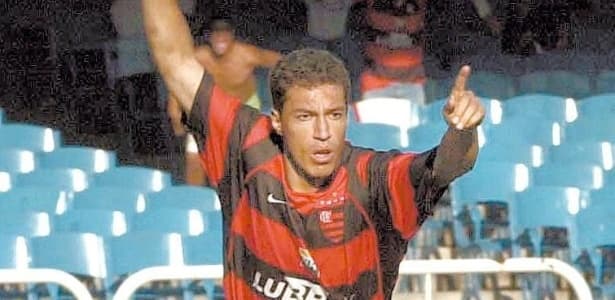 Arthur Rocha ficou marcado por contratar Dimba e levar à demissão de Junior; também brigou na Justiça para não pagar mensalidade no Flamengo