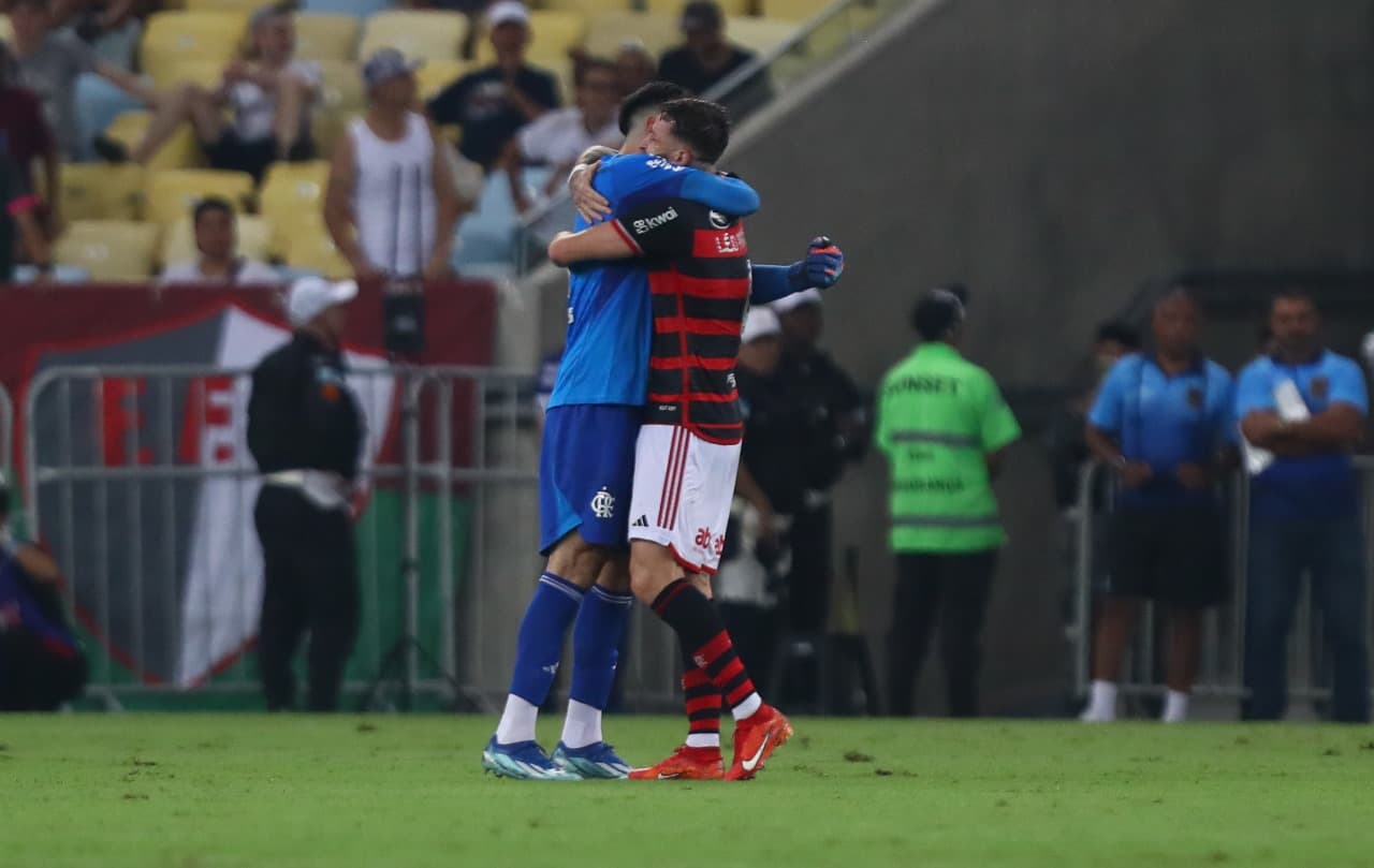 Pouco mais de 6 mil tricolores foram ver jogo da eliminação, confirma borderô do Fla x Flu; portão B ficou fechado por baixa demanda