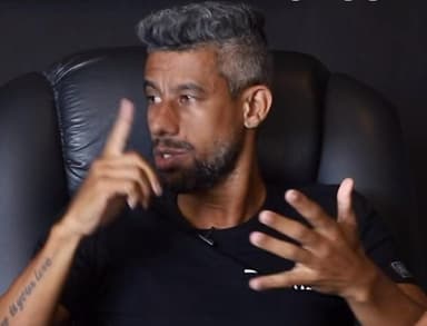 Léo Moura em entrevista ao Lance