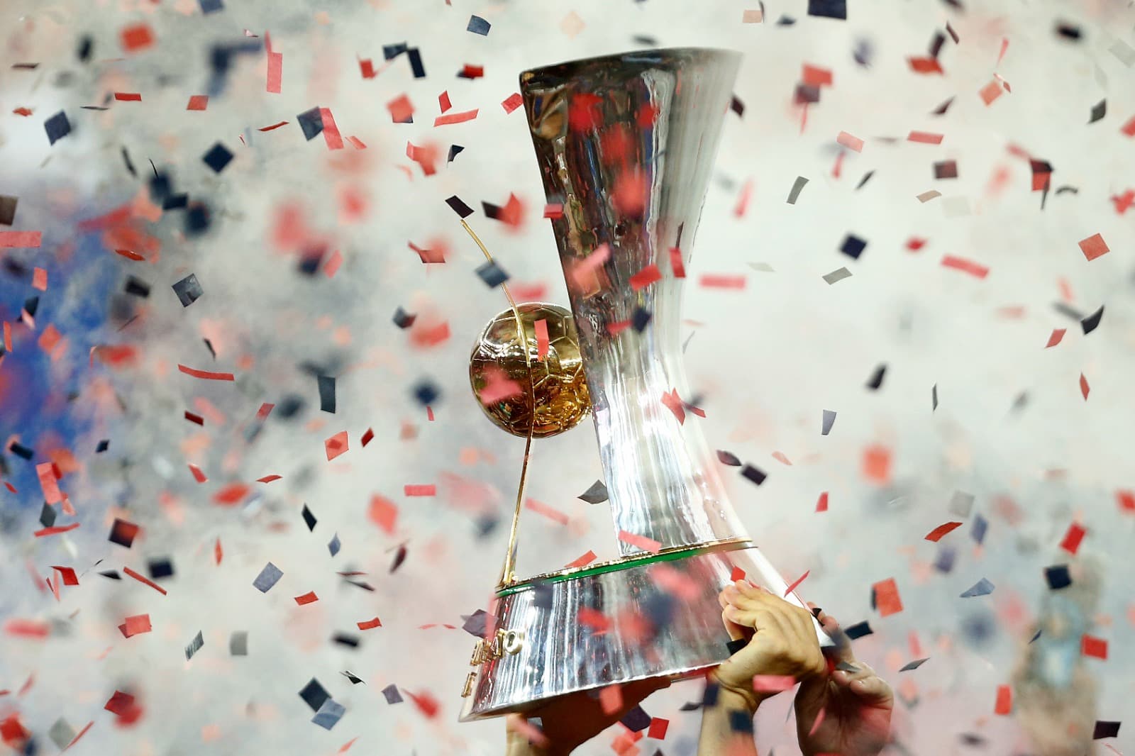 Troféu do Brasileirão conquistado pelo Flamengo em 2019