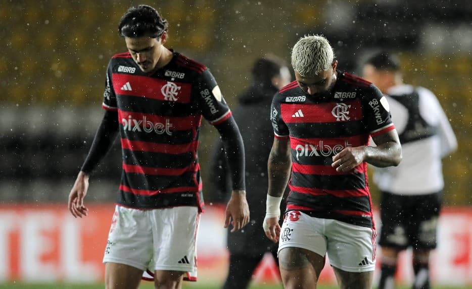 Pedro e Gabigol após derrota do Flamengo para o Palestino