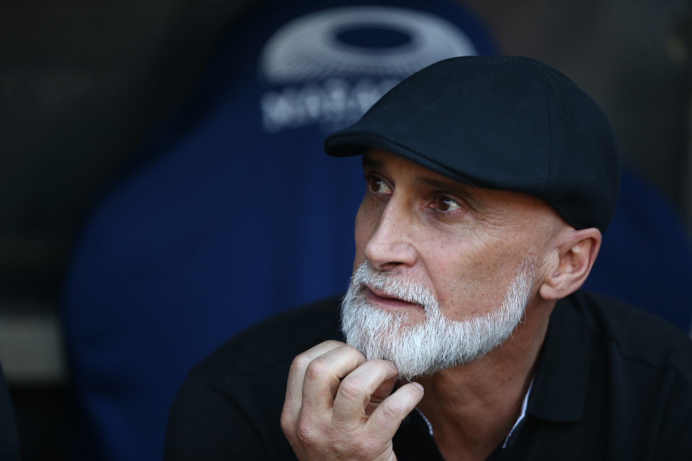 técnico álvaro pacheco em derrota para o flamengo