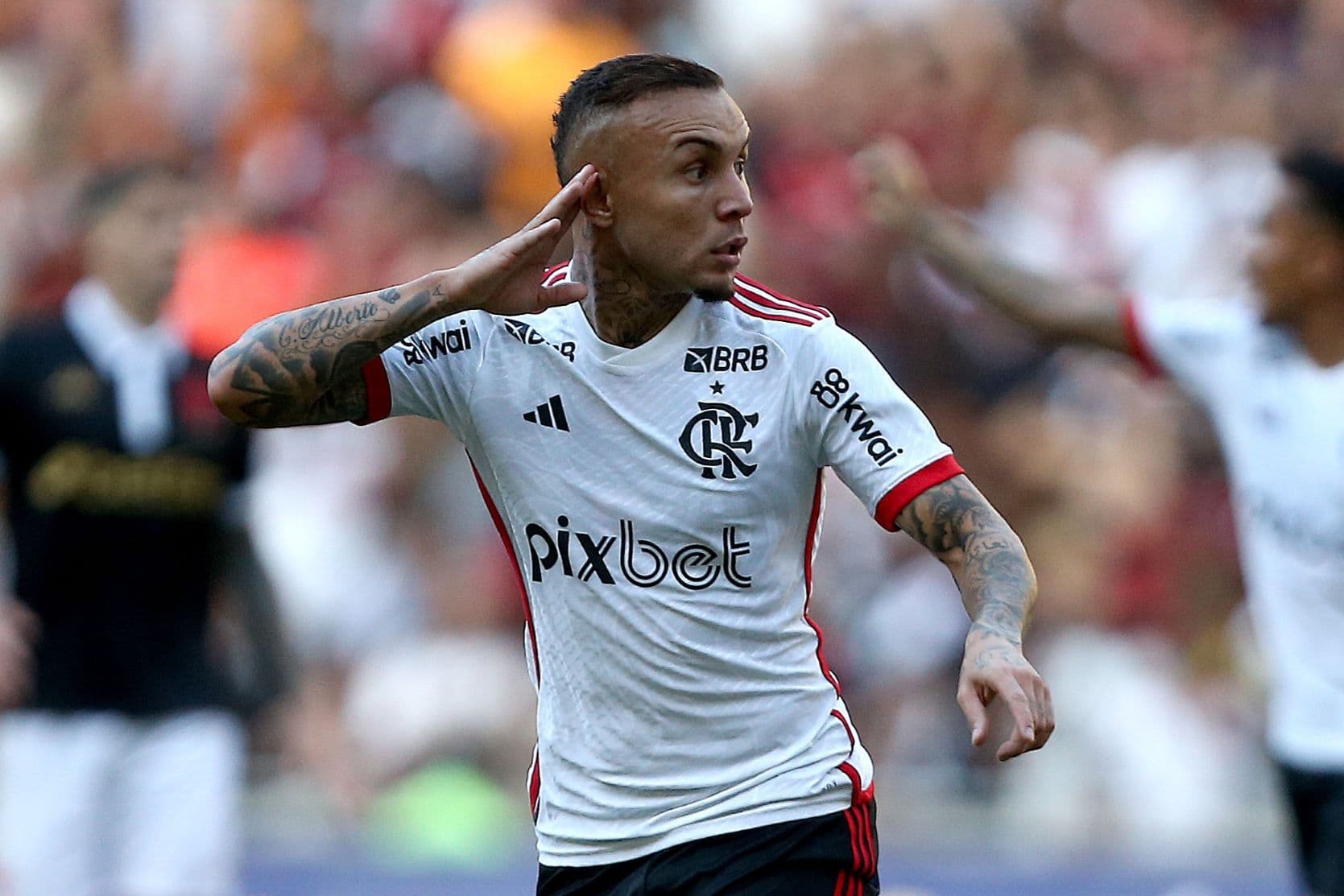 Everton Cebolinha comemora gol do Flamengo