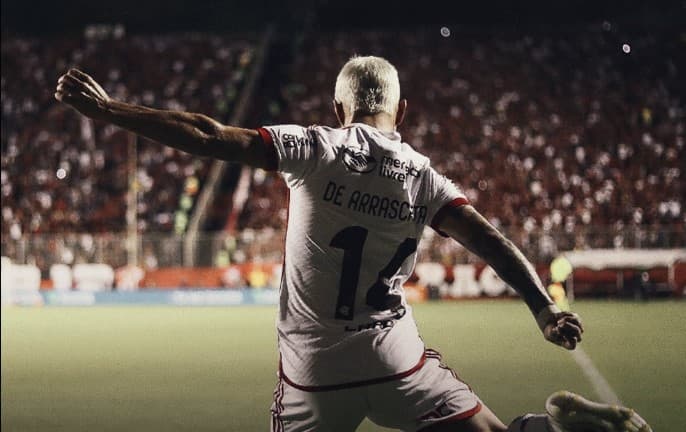 Flamengo vence o Vitória por 2 a 1, em Salvador