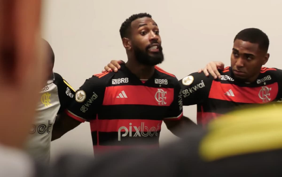 gerson em vestiário do flamengo contra atlético-mg
