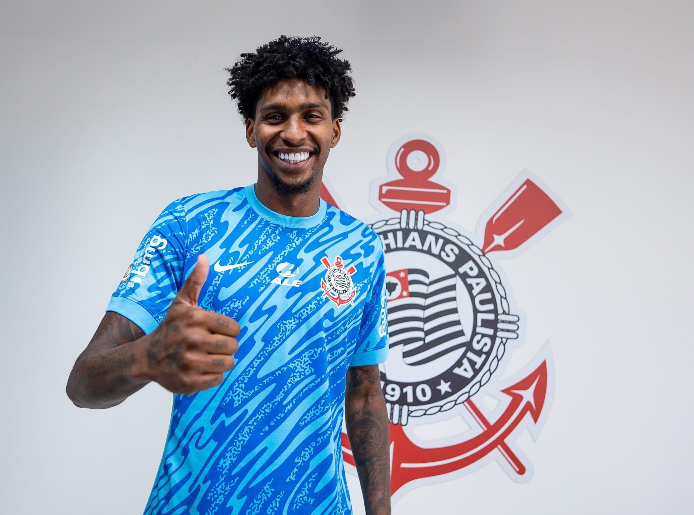 hugo souza corinthians