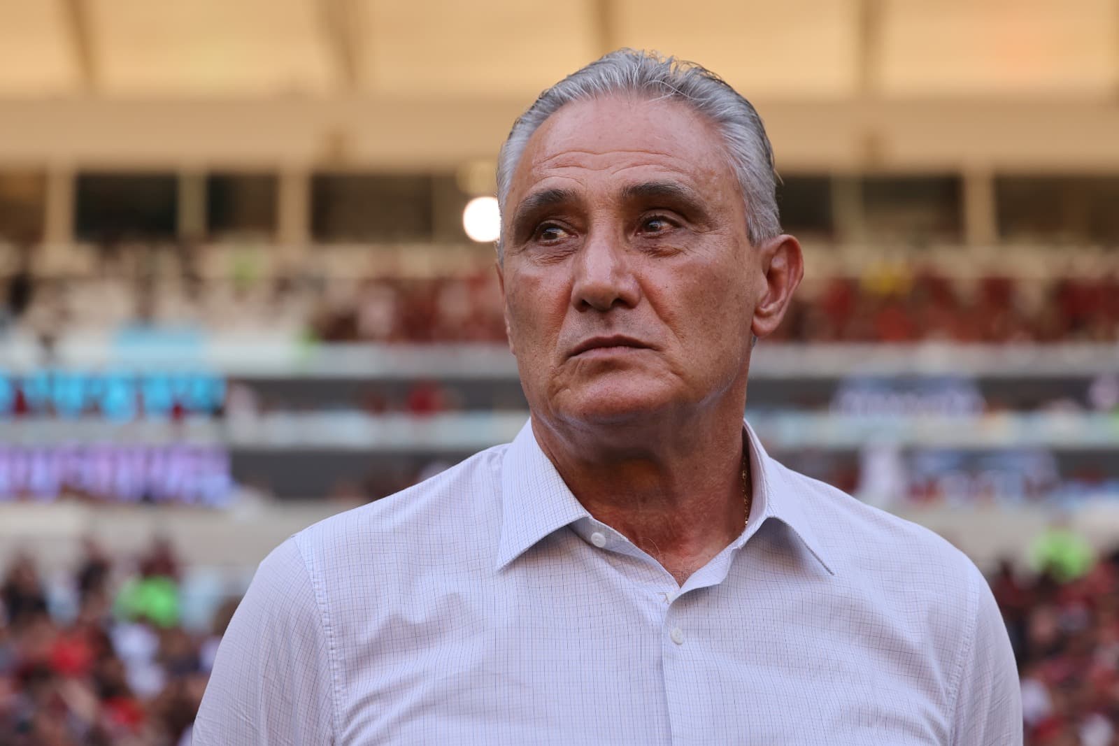 tite observando jogo do flamengo