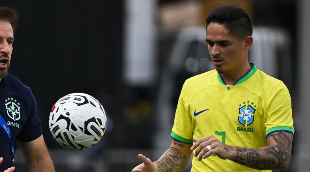 Khellven com ramon menezes em jogo do brasil lateral é foco do flamengo