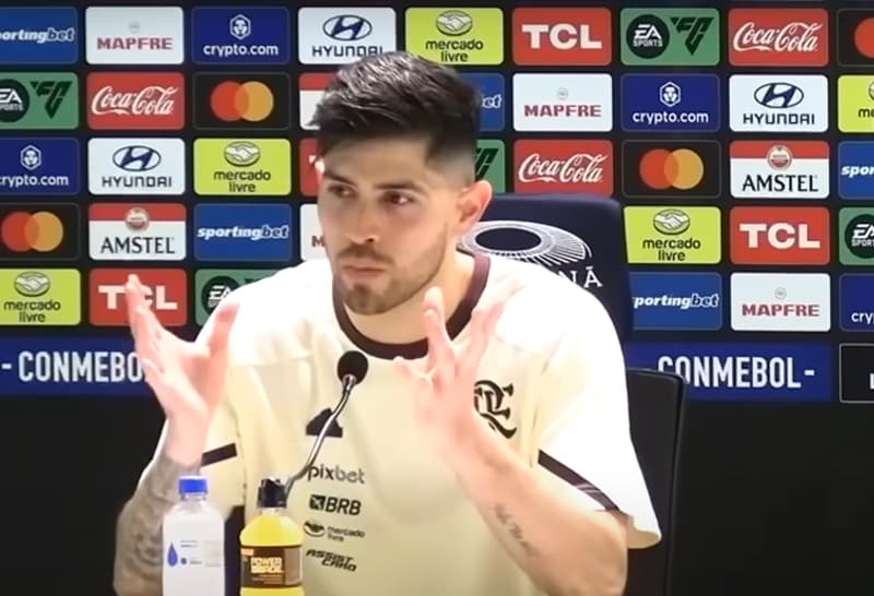 Agustín Rossi, goleiro do Flamengo, fala em coletiva após vitória por 2 a 0 sobre o Bolívar na Libetadores 2024