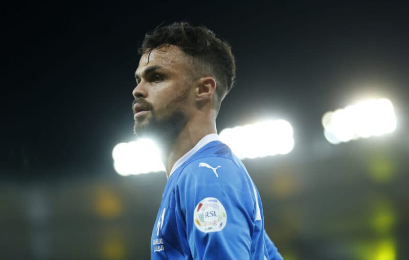 michael atento em jogo do al-hilal atacante voltou ao flamengo