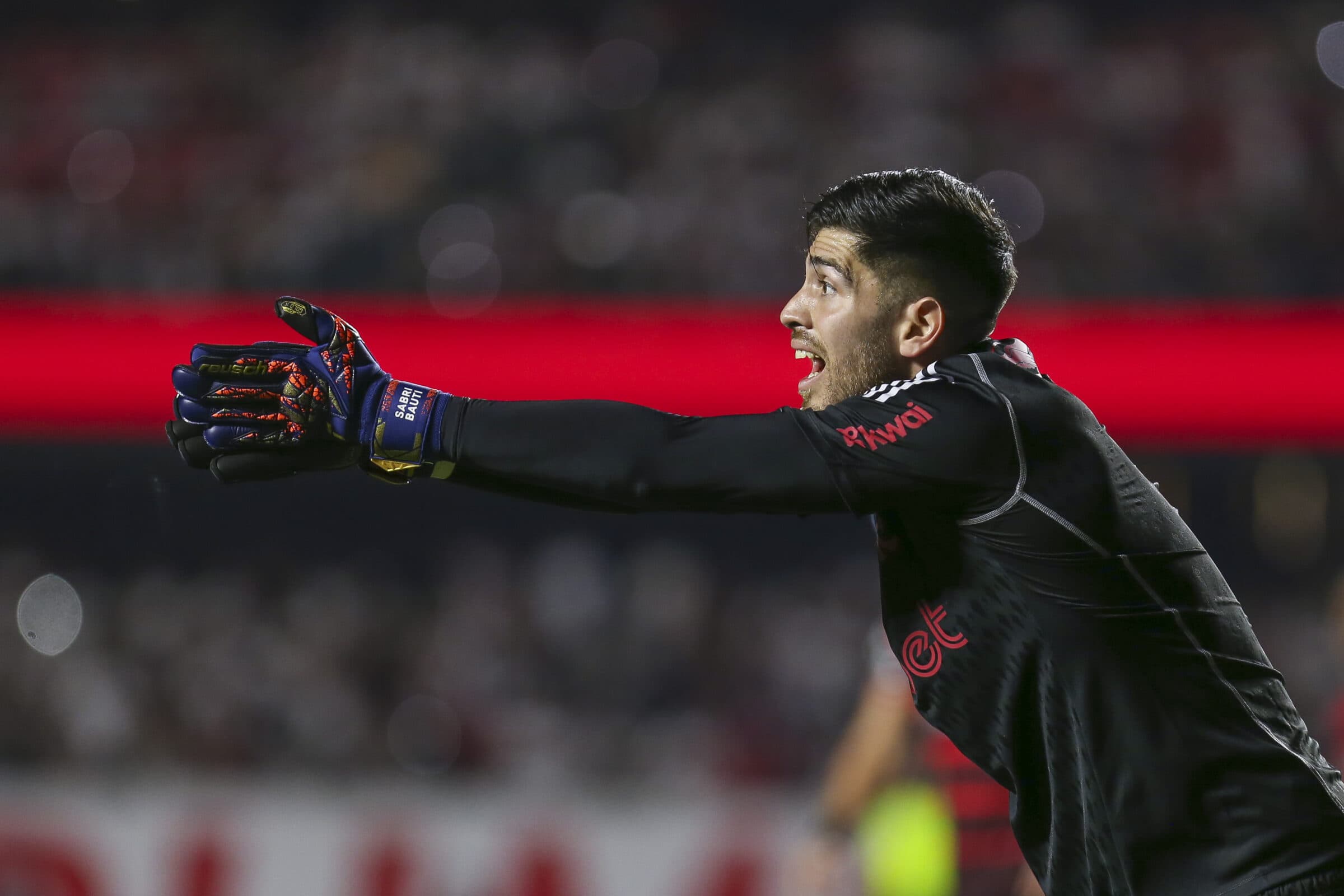 Rossi orienta o Flamengo contra o São Paulo