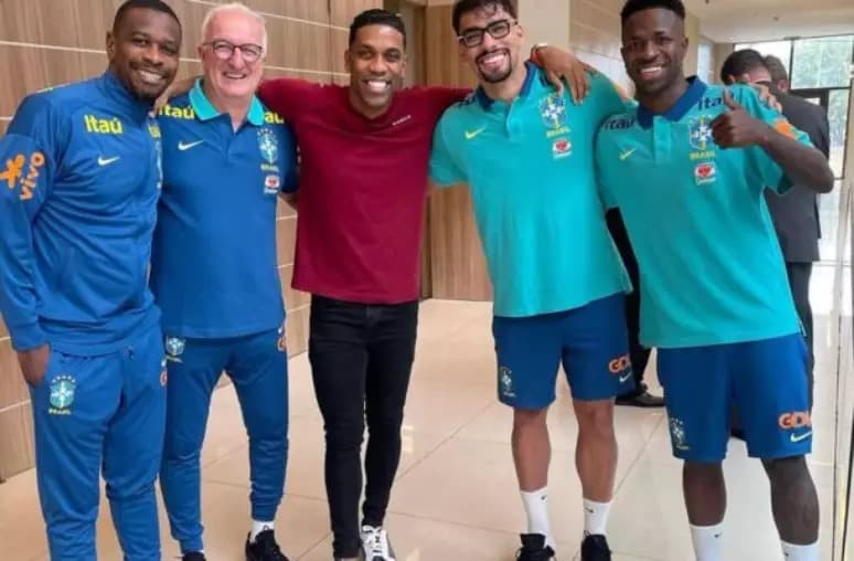 Juan, Dorival Jr, Berrío, Paquetá e Vini Jr. Todos ex- Flamengo.