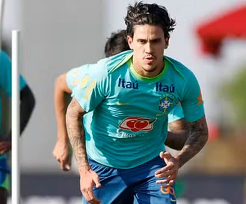 Pedro do Flamengo em treino da Seleção Brasileira