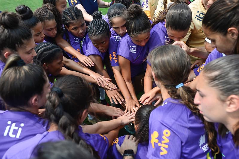 SP - 02/09/2024 - Treino da Seleção Brasileira Feminina Sub-17, no HTW Sports Academy, em Bragança Paulista.