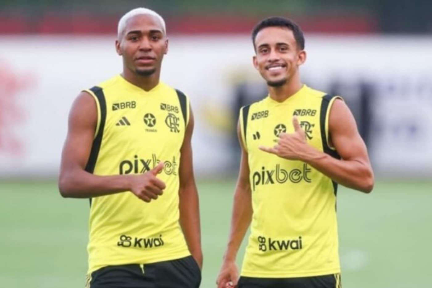 lorran e matheus gonçalves em treino do flamengo