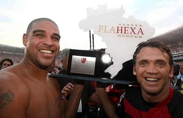 Adriano e Petkovic Flamengo Brasileirão 2009