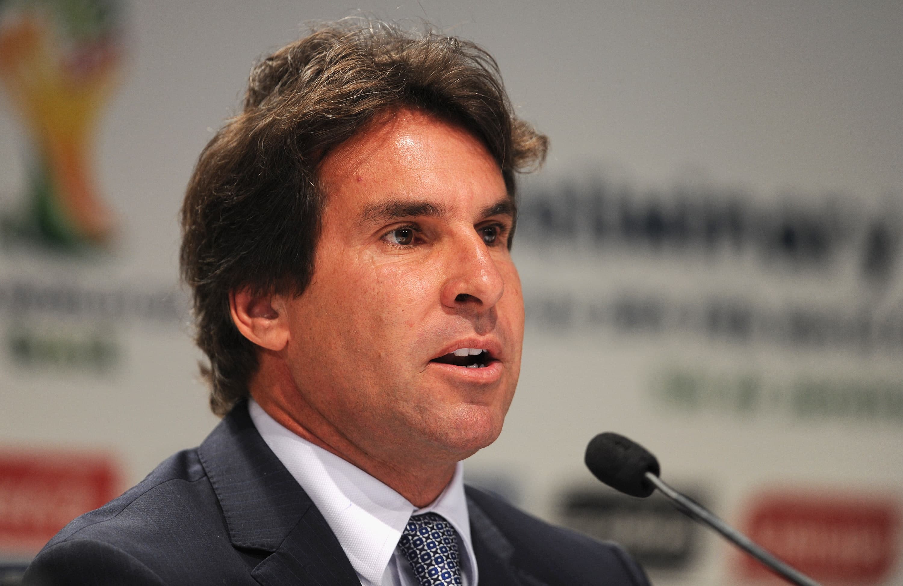 Rodrigo Paiva fala durante coletiva da Copa do Mundo de 2014