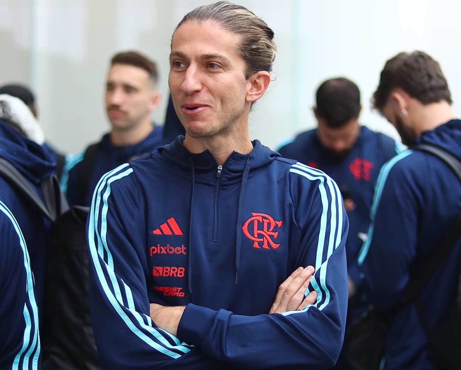Filipe Luís sorri após chegada do Flamengo em Orlando