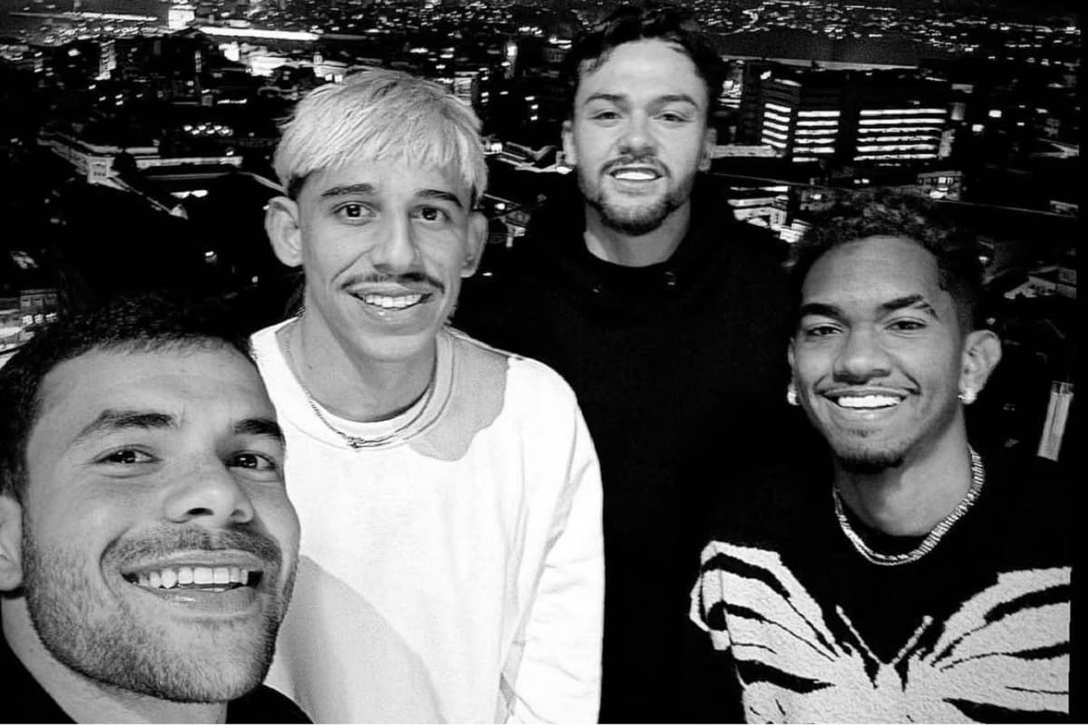 Daniel Cabral, Werton, Gabriel Noga e Guilherme Quintino fazem registro juntos