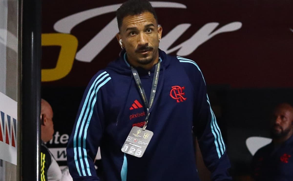 danilo em chegada ao flamengo no mangueirão