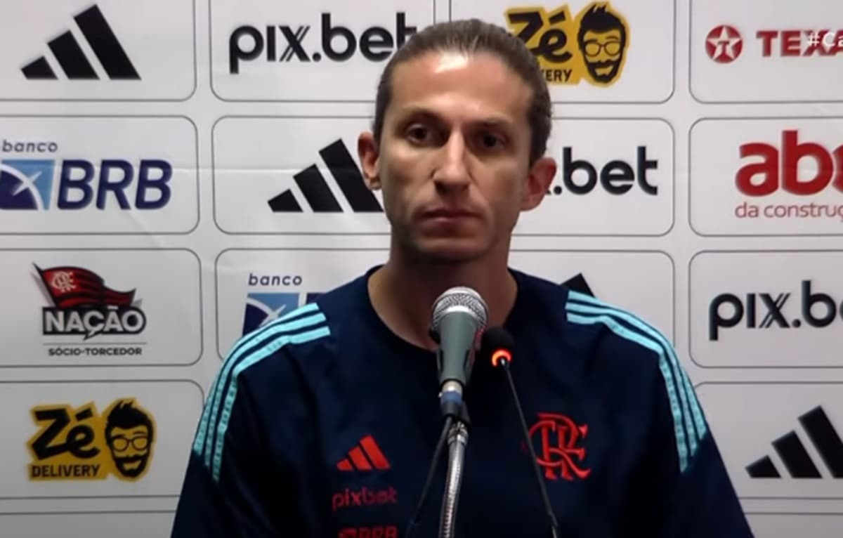 filipe luís em coletiva do flamengo após vitória contra a portuguesa-rj