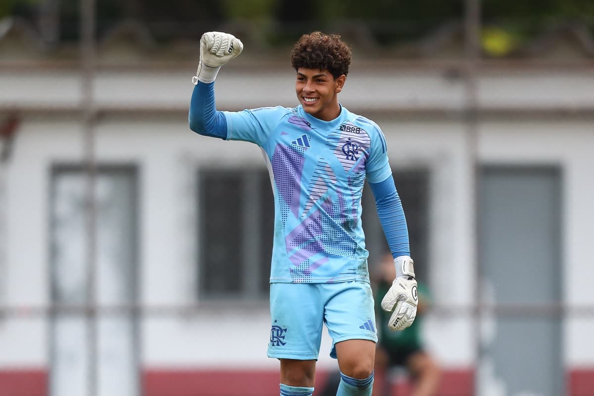 Gabriel Werneck comemora classificação do Flamengo na Copa do Brasil Sub-17