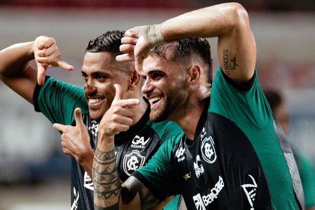 felipe vizeu e pedro rocha em jogo do remo