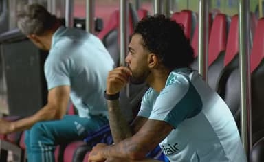 gabigol em banco do cruzeiro