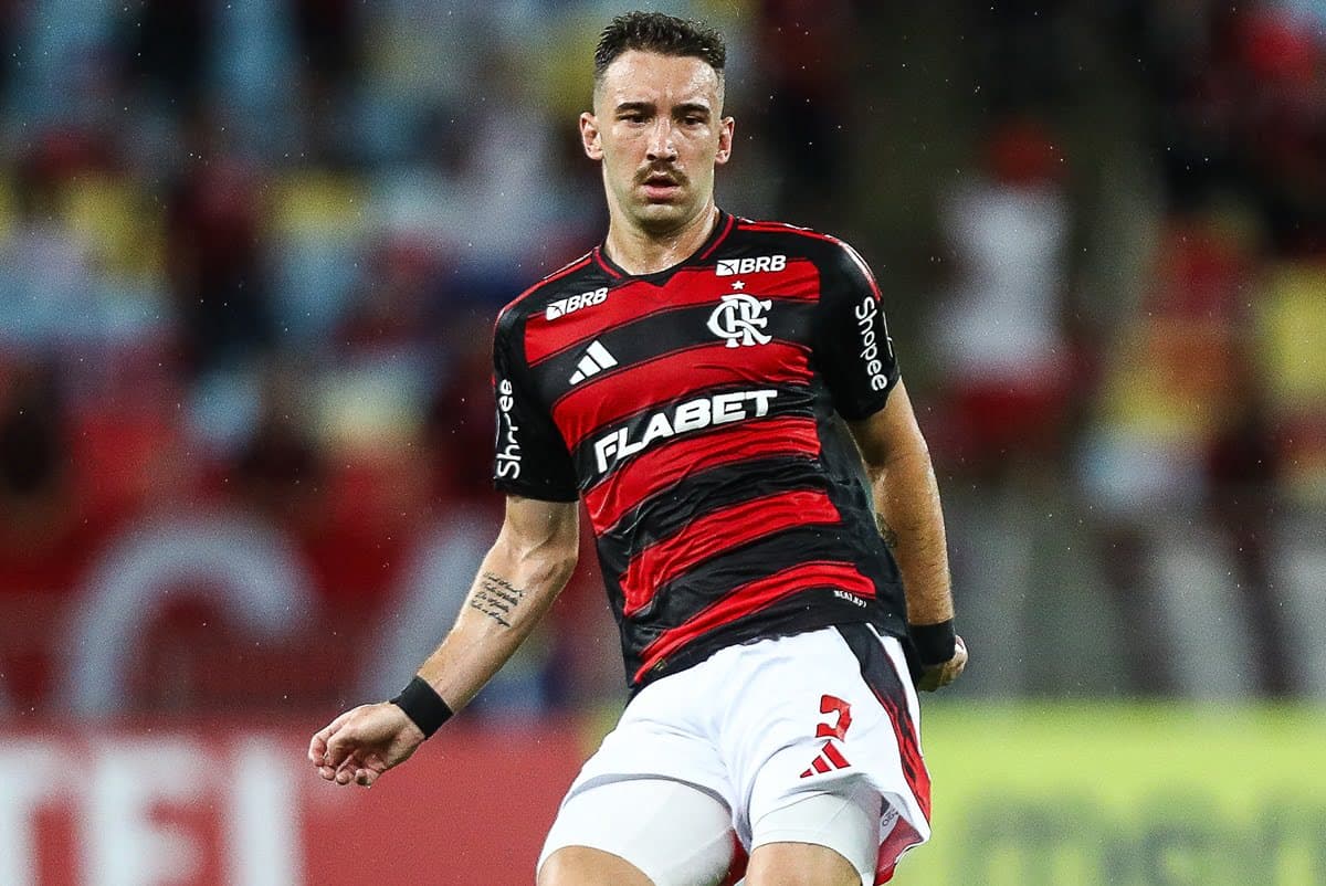 Léo Ortiz tenta passe contra o Central Córdoba