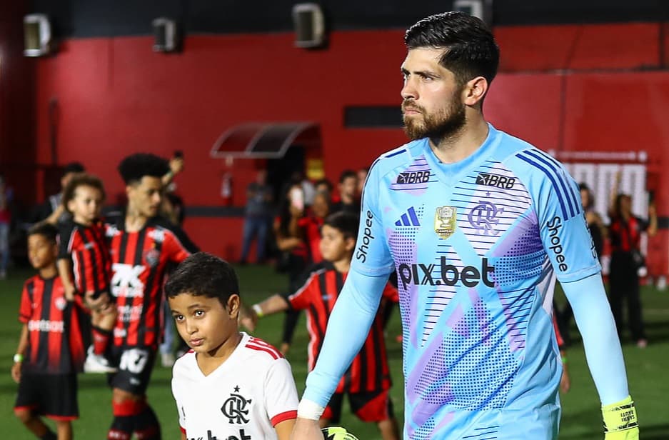 rossi goleiro do flamengo