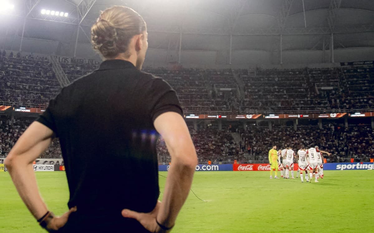 filipe luís em jogo do flamengo na libertadores argentina