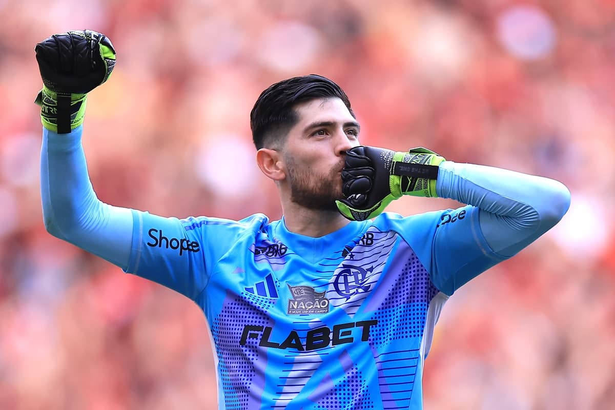 Rossi está prestes a celebrar marca centenária no Flamengo