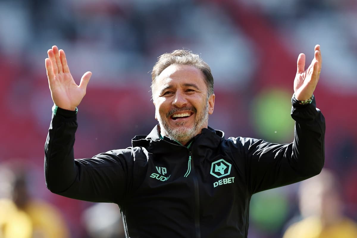 Vítor Pereira celebra vitória do Wolves na Premier League